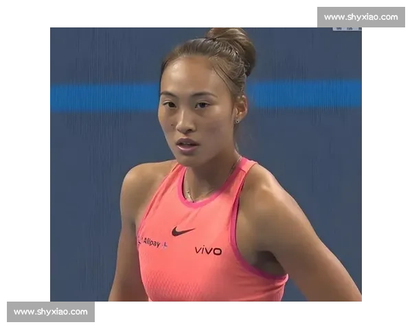 郑钦文柏林站晋级！对手情绪失控砸观众 + 罢赛，一轮游爆冷