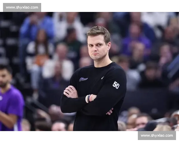 爵士强攻马刺防线西部较量见证年轻力量对决谁能主宰节奏与未来走向